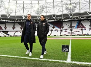 West Ham United v Arsenal 2018-19 Collection: Arsenal's Leno and Lichtsteiner Prepare for West Ham Clash (2019)