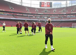 Images Dated 5th September 2021: Arsenal's Lia Walti Prepares for FA WSL Showdown Against Chelsea at Emirates Stadium