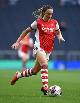 Arsenal's Lisa Evans Goes Head-to-Head with Tottenham Hotspur in Exciting Women's Football Clash