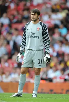 Arsenal's Lukasz Fabianski Clashes with AC Milan at the Emirates Cup, 2010: A 1-1 Stalemate
