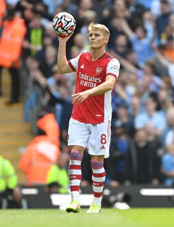 Manchester City v Arsenal 2021-22 Collection: Arsenal's Martin Odegaard Faces Manchester City in Premier League Showdown