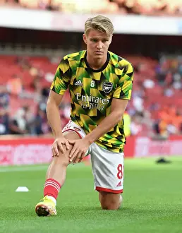 Arsenal's Martin Odegaard Prepares for Arsenal v Aston Villa in 2022-23 Premier League