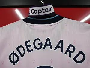 Arsenal's Martin Odegaard Prepares for Crystal Palace Clash in Premier League