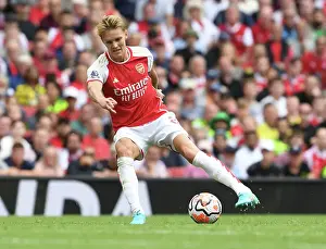 Arsenal's Martin Odegaard Shines in 2023-24 Premier League Opener Against Nottingham Forest