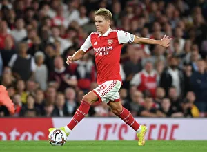 Arsenal's Martin Odegaard Shines in Arsenal FC vs. Aston Villa (2022-23)