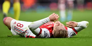 Arsenal's Martin Odegaard Suffers Injury in Arsenal vs. Brentford Clash at Emirates Stadium
