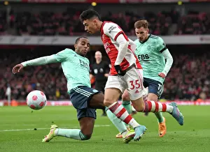 Arsenal's Martinelli Clashes with Leicester's Pereira in Premier League Showdown