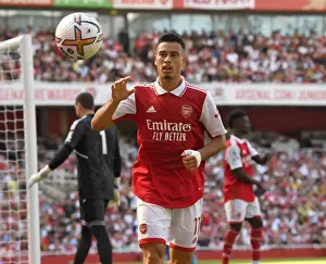 Arsenal's Martinelli Faces Off Against Leicester City in 2022-23 Premier League Clash