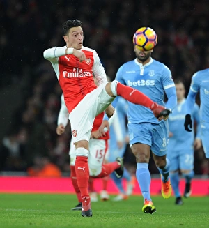 Arsenal's Mesut Ozil in Action: Arsenal vs. Stoke City (Premier League 2016-17)