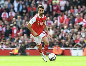 Arsenal's Midfield Showdown: Fabio Vieira vs. Tottenham in the 2022-23 Premier League Clash
