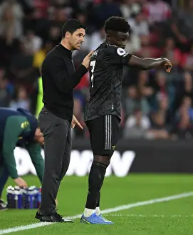Southampton V Arsenal 2022-23 Prints: Arsenal's Mikel Arteta Coaches Bukayo Saka during Southampton Match