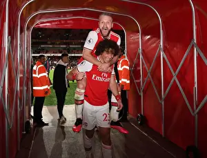 Arsenal's Mueller-Wench and David: A Jubilant Moment as They Celebrate a Goal Against Everton