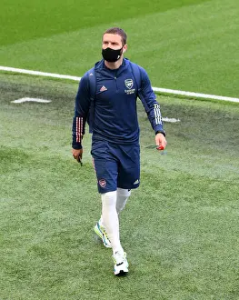 Arsenal's Mustafi Arrives at Brighton's American Express Community Stadium for Premier League Clash (2020)