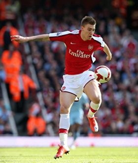 Arsenal V Manchester City 2008-09 Prints: Arsenal's Nicklas Bendtner Scores Brace: 4-4-09