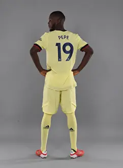 Arsenal's Nicolas Pepe Kicks Off New Season Training at London Colney
