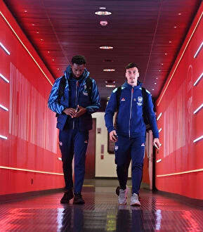 Arsenal v Liverpool 2021-22 Collection: Arsenal's Okonkwo and Martinelli Arrive for Arsenal v Liverpool (2021-22)