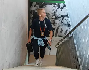 Arsenal's Oleksandr Zinchenko Arrives at Kybunpark for FC Zurich Clash in UEFA Europa League