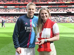 Arsenal v Crystal Palace 2022-23 Collection: Arsenal's Oleksandr Zinchenko Receives Player of the Month Award Before Arsenal vs Crystal Palace