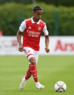 Arsenal's Omari Hutchinson in Action: Pre-Season Training with Ipswich Town