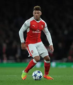 Arsenal's Oxlade-Chamberlain Faces Bayern Munich in Champions League Showdown