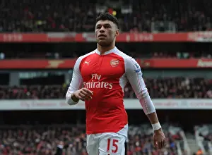 Arsenal's Oxlade-Chamberlain Faces Off Against Leicester City in Premier League Clash