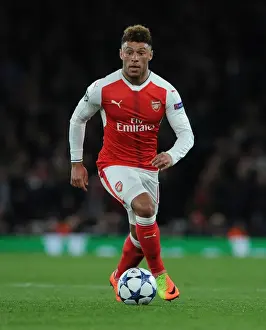 Arsenal V Bayern Munich 2016-17 Prints: Arsenal's Oxlade-Chamberlain Takes on Bayern Munich in Champions League Clash