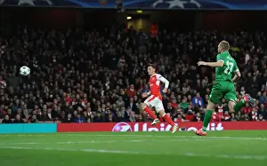 Arsenal's Ozil Scores Fifth Goal in Champions League Victory over Ludogorets (2016-17)
