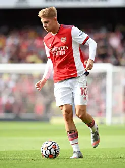 Arsenal's Pablo Mari Faces Off Against Chelsea in the 2021-22 Premier League Clash