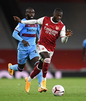 Arsenal v West Ham United 2020-21 Collection: Arsenal's Pepe in Action: Arsenal vs. West Ham United, Premier League 2020-21