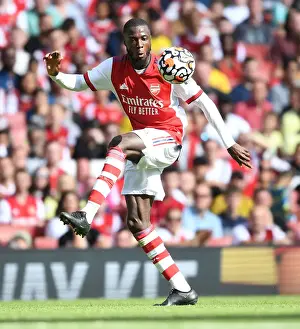 Arsenal's Pepe Demonstrates Unwavering Determination in Arsenal vs Chelsea Pre-Season Clash at Emirates Stadium