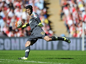 Arsenal's Petr Cech in Action: Arsenal vs. Chelsea - FA Community Shield 2015-16