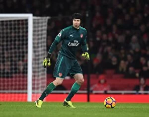 Arsenal v Everton 2017-18 Collection: Arsenal's Petr Cech in Action Against Everton - Premier League 2017-18