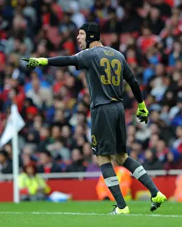 Arsenal's Petr Cech in Action against VfL Wolfsburg at the Emirates Cup 2015/16