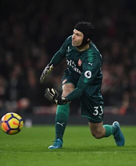 Arsenal v Liverpool 2017-18 Collection: Arsenal's Petr Cech Faces Off Against Liverpool in Thrilling Showdown (2017-18), Emirates Stadium