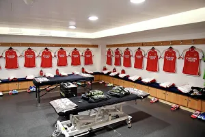 Chelsea V Arsenal 2023-24 Prints: Arsenal's Pre-Match Huddle: Chelsea vs Arsenal, Premier League 2023-24
