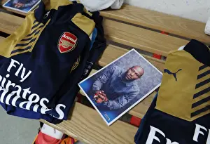 Bournemouth V Arsenal 2015-16 Prints: Arsenal's Pre-Match Huddle: Unity Before Battle - Bournemouth vs Arsenal