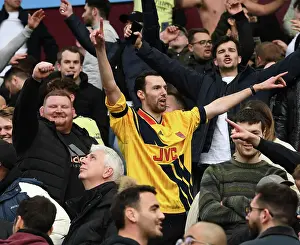 Arsenal's Premier League Victory: Triumphant Celebrations against Aston Villa (2023)