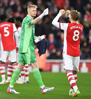 Arsenal V Southampton 2021-22 Prints: Arsenal's Ramsdale and Odegaard Pre-Match Huddle vs Southampton (Premier League 2021-22)