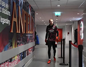 Images Dated 20th November 2021: Arsenal's Ramsdale Prepares for Liverpool Showdown in Premier League Clash