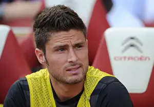 Arsenal V Sunderland 2012-13 Prints: Arsenal's Roaring Striker: Olivier Giroud Gears Up for Arsenal vs