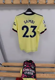 Arsenal's Saka: Pre-Match Routine in the Changing Room Before Brighton Clash