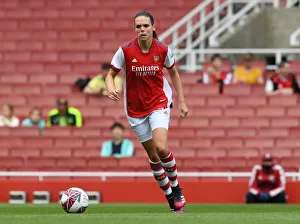 Arsenal's Simone Boye in Action: Arsenal Women vs. Chelsea Women - Mind Series 2021-22