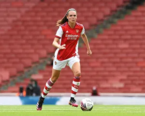 Arsenal's Simone Boye in Action: Arsenal Women vs. Chelsea Women - Mind Series 2021-22