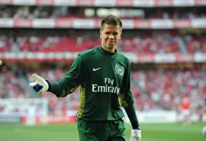 Benfica V Arsenal 2011-12 Prints: Arsenal's Szczesny in Action Against Benfica (2011-12 Pre-Season Friendly)