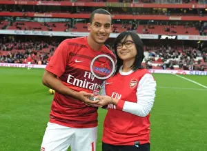 Arsenal's Theo Walcott Receives Player of the Month Award before Arsenal vs. Fulham, 2012-13 Premier League