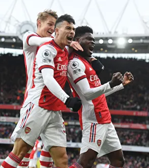 Arsenal's Thomas Partey, Gabriel Martinelli, and Martin Odegaard Celebrate Goal Against Leicester City (2021-22)