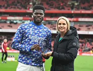 Arsenal's Thomas Partey Receives Player of the Month Award Before Arsenal vs Leicester City