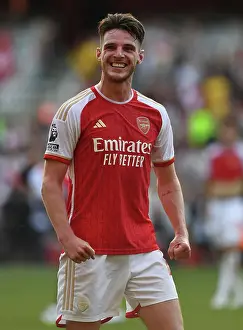 Arsenal's Thrilling Victory Over Manchester United in the 2023-24 Premier League: Declan Rice's Emotional Celebration at Emirates Stadium