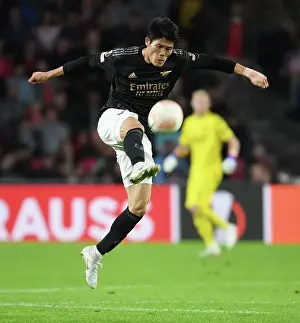 Arsenal's Tomiyasu Faces Off Against PSV in Europa League Group A