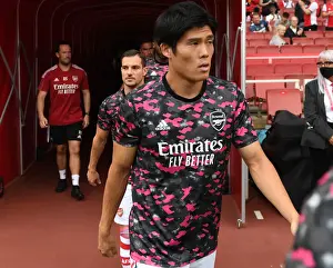 Arsenal's Tomiyasu Makes Premier League Debut: Arsenal vs. Tottenham - Tunnel Moment